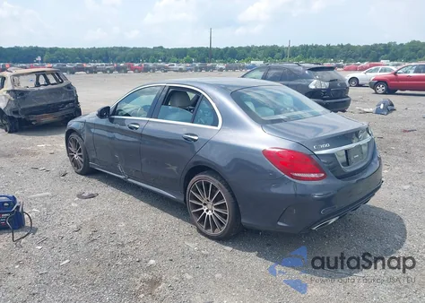 2015 Mercedes-Benz C 300 4Matic/Luxury 4Matic/Sport 4Matic из США, поврежденный, VIN 55SWF4KB9FU010078